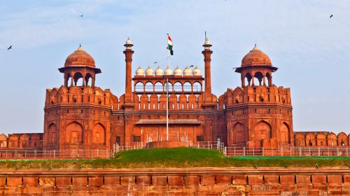red fort places to visit near old delhi railway station