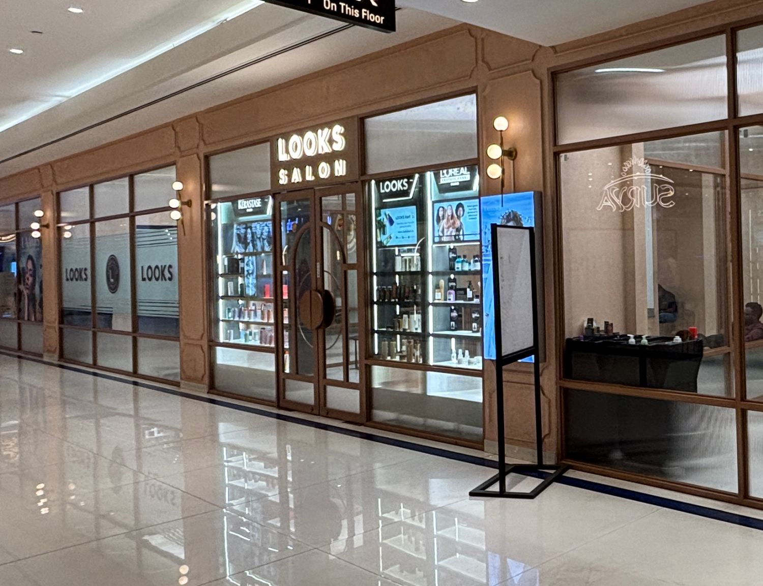 Looks Salon